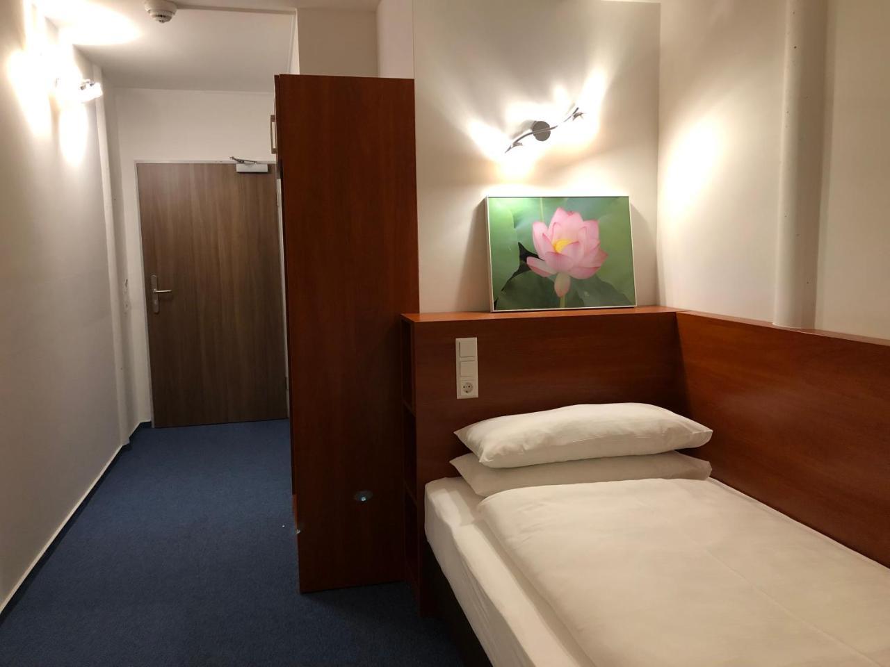 Hotel Mirabell Erlangen Exteriör bild