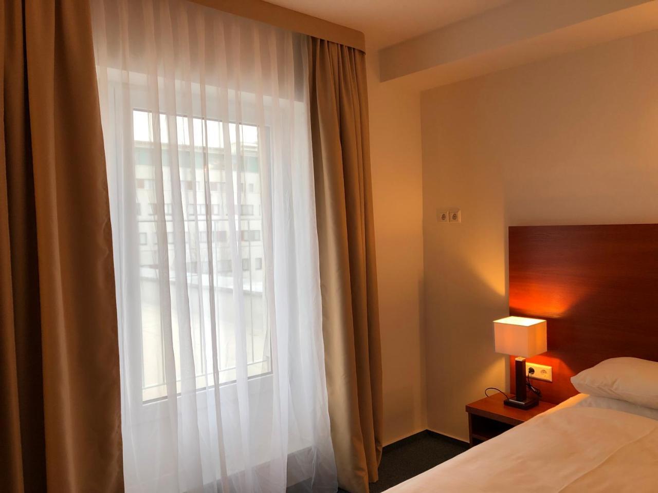 Hotel Mirabell Erlangen Exteriör bild